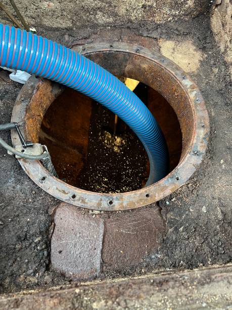 washing and making safe an old underground diesel tank